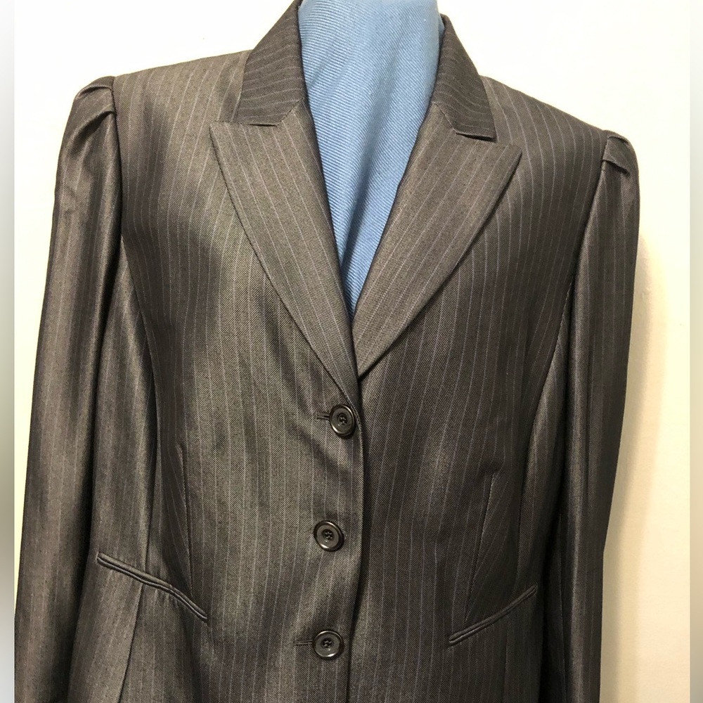 TAHARI Grey Pinstripe 2 piece Skirt Suit Size 16W